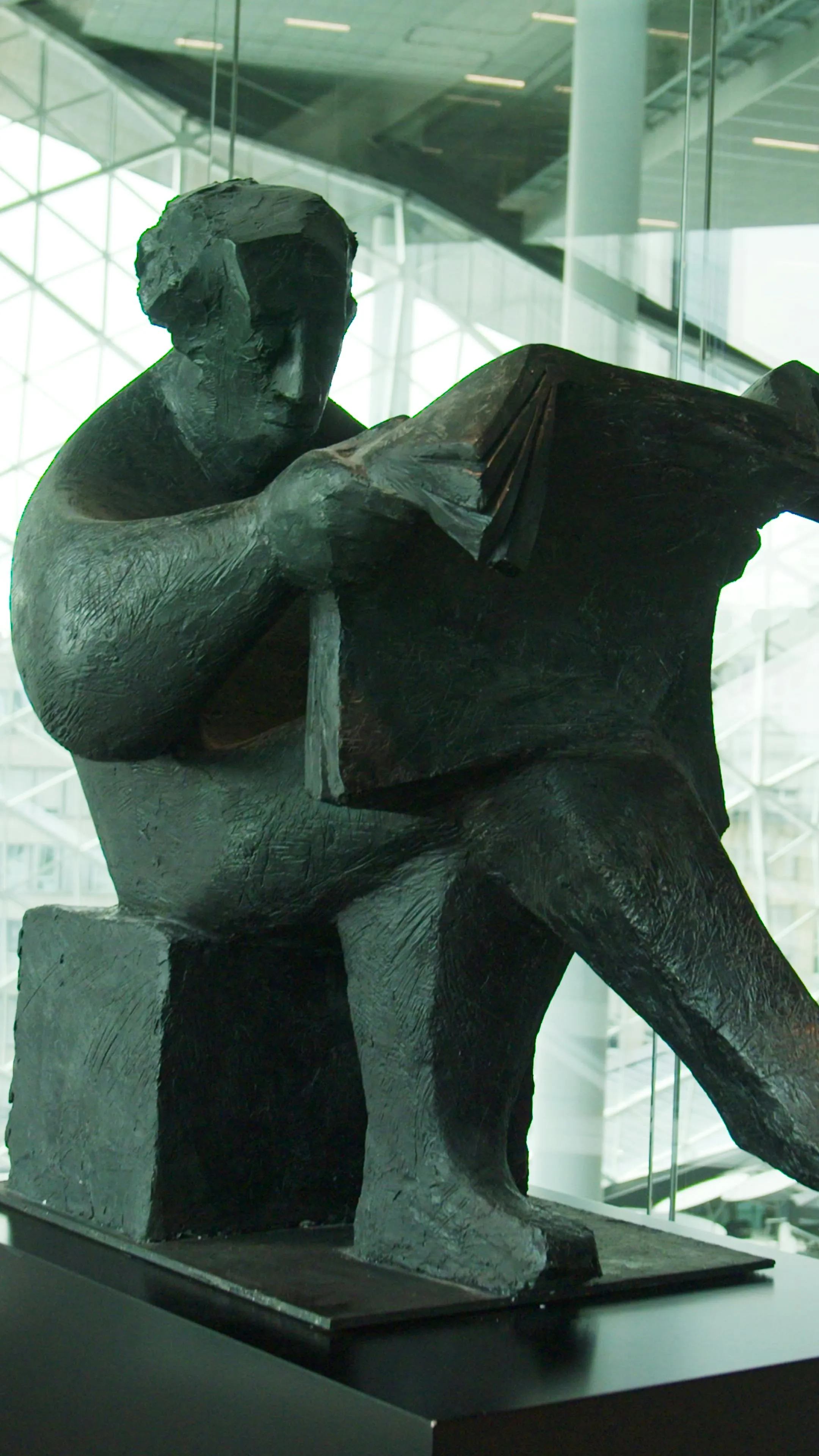 Skulptur "Der Leser"